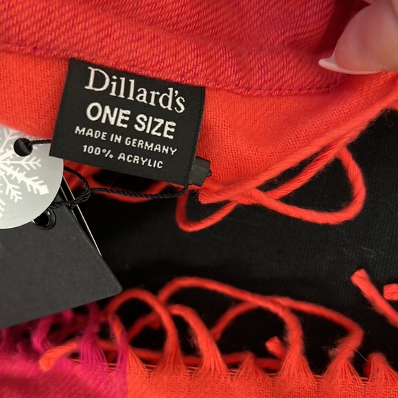 100% acrylic infinity scarf from Dillard’s - Picture 3 of 3